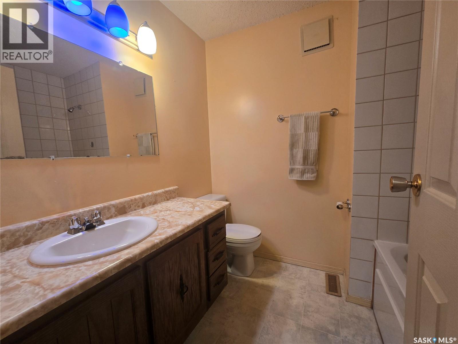 215 Heward Street, Stoughton, Saskatchewan  S0G 4T0 - Photo 8 - SK012948