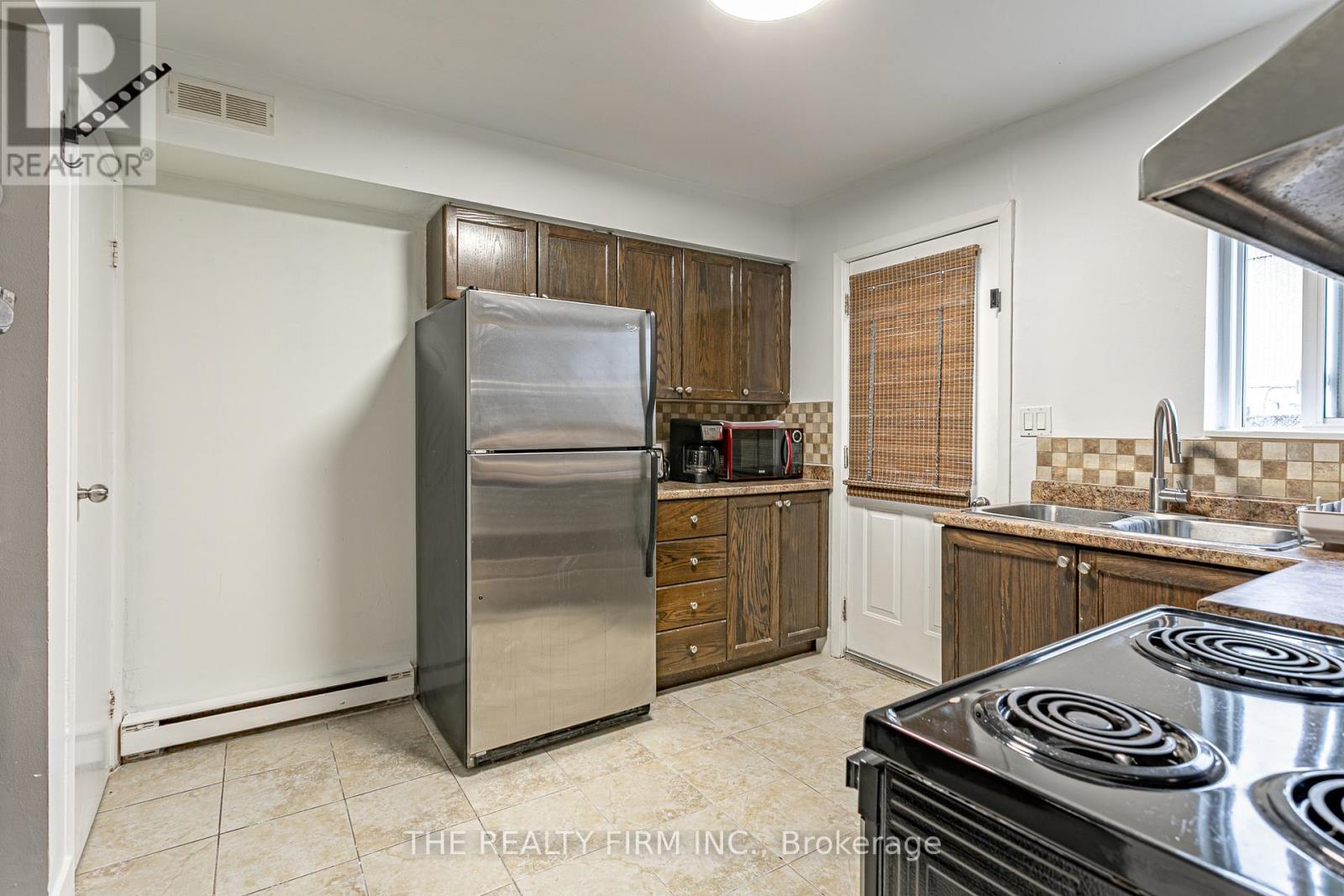 12 - 271 Thames Street N, Ingersoll, Ontario  N5C 3T6 - Photo 7 - X12655998