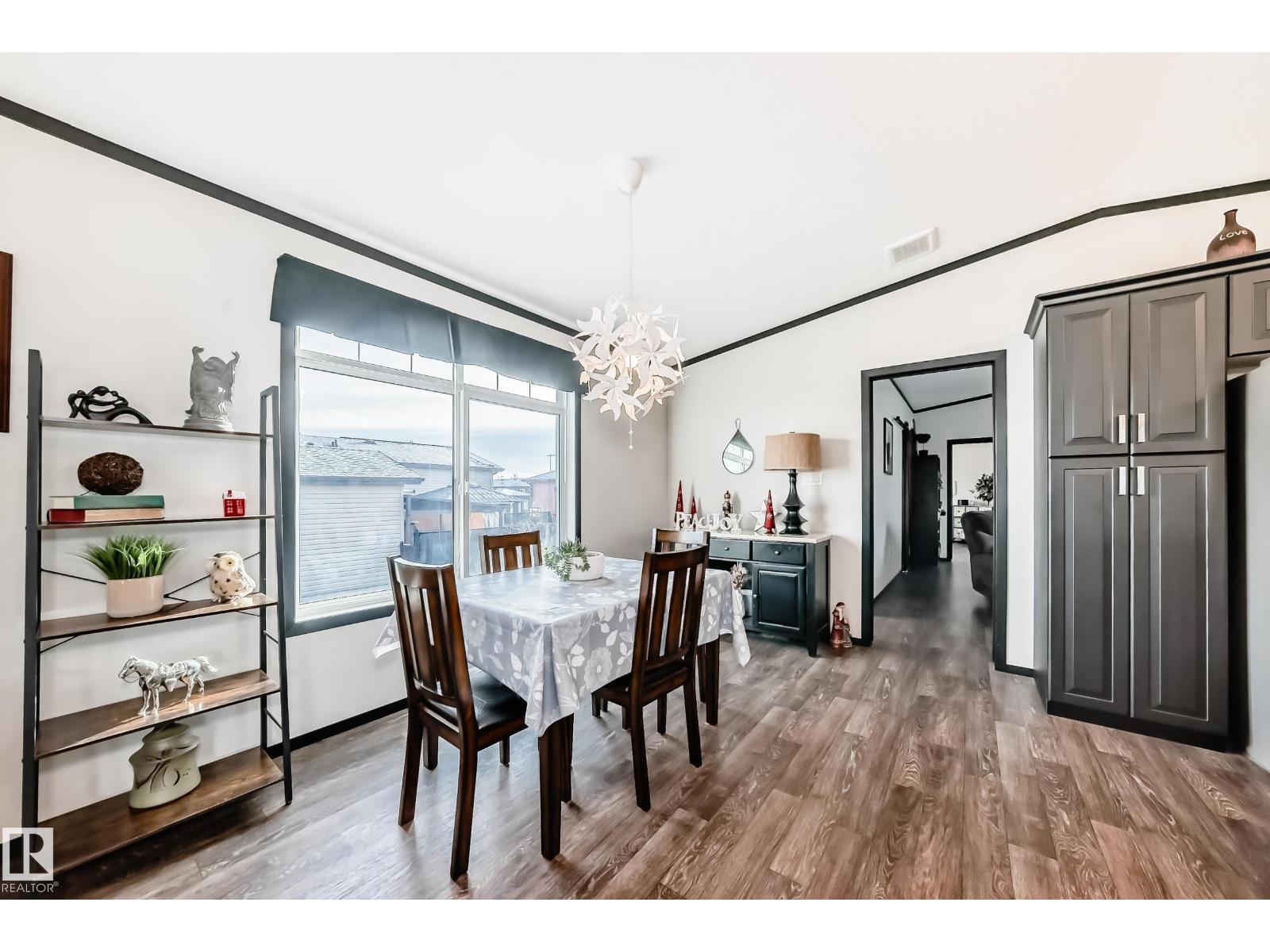 115 Hawthorn Dr, Morinville, Alberta  T8R 2P7 - Photo 13 - E4466228