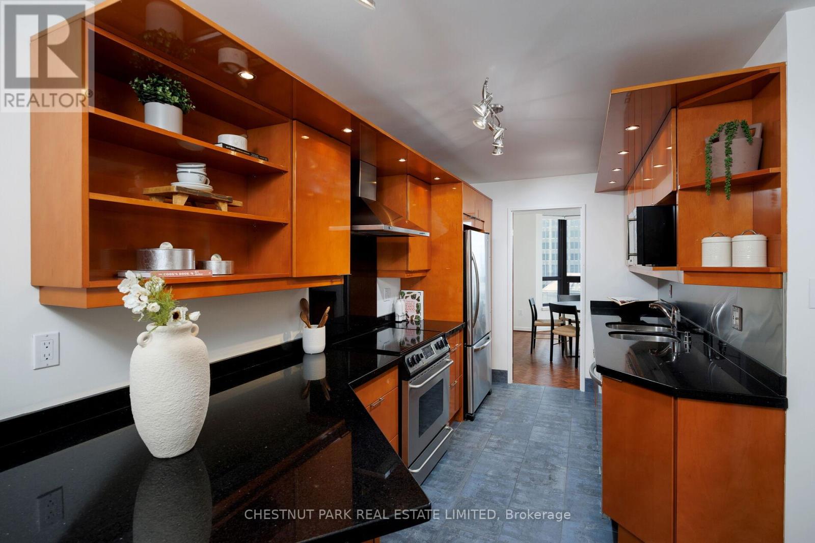 1903 - 62 Wellesley Street W, Toronto (Bay Street Corridor), Ontario  M5S 2X3 - Photo 12 - C12656000