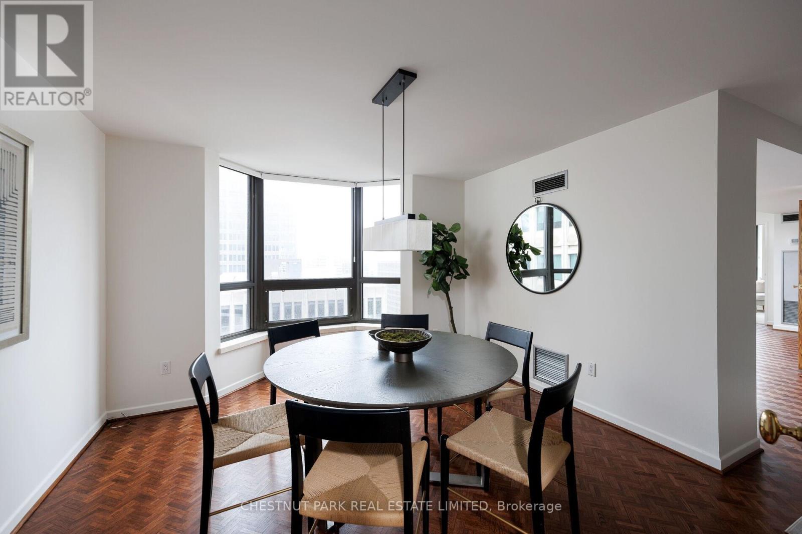 1903 - 62 Wellesley Street W, Toronto (Bay Street Corridor), Ontario  M5S 2X3 - Photo 16 - C12656000