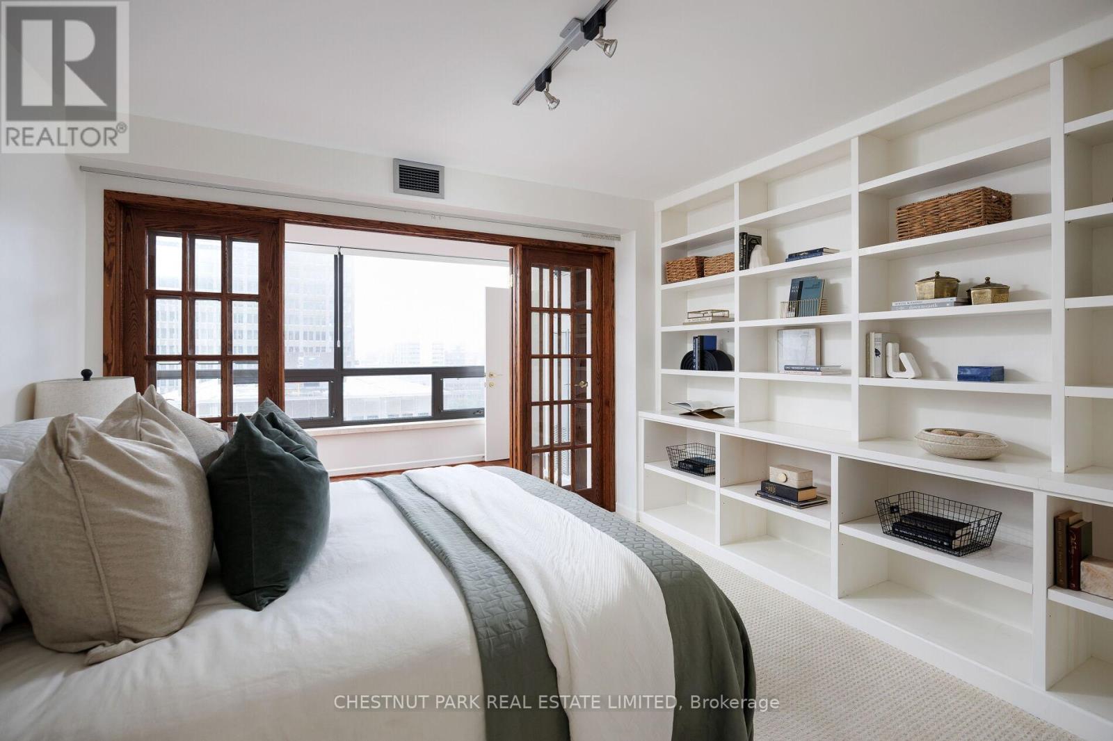 1903 - 62 Wellesley Street W, Toronto (Bay Street Corridor), Ontario  M5S 2X3 - Photo 21 - C12656000