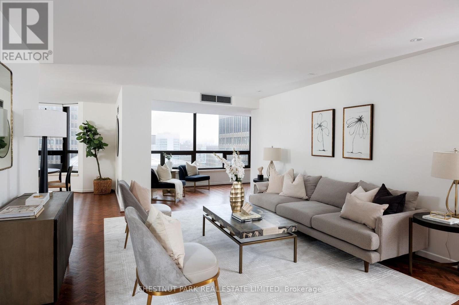 1903 - 62 Wellesley Street W, Toronto (Bay Street Corridor), Ontario  M5S 2X3 - Photo 4 - C12656000