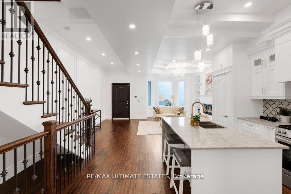 290 Bathurst Street, Toronto, Ontario  M5T 2S3 - Photo 17 - C12656020