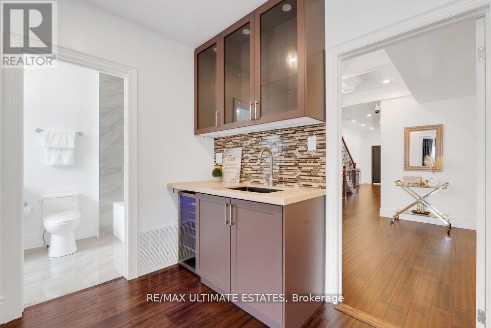 290 Bathurst Street, Toronto, Ontario  M5T 2S3 - Photo 23 - C12656020