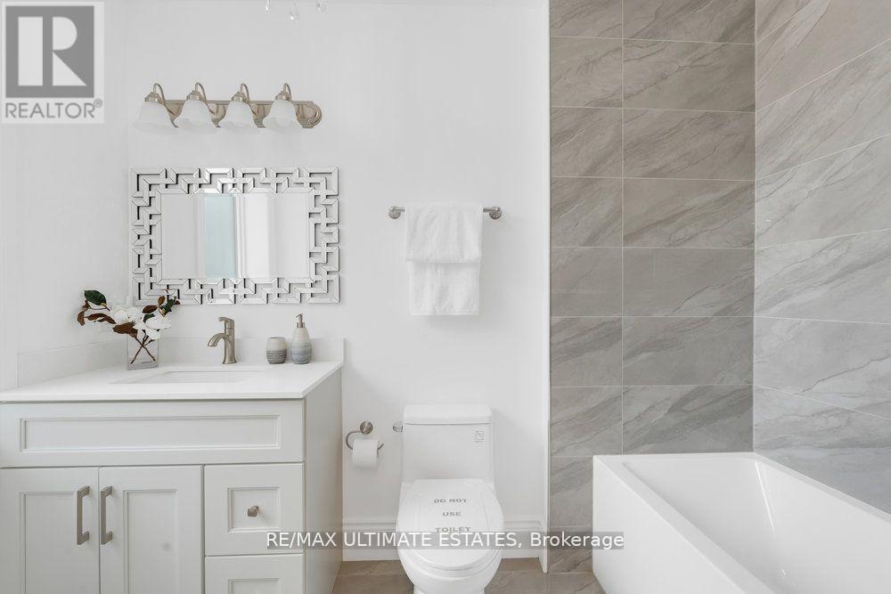 290 Bathurst Street, Toronto, Ontario  M5T 2S3 - Photo 25 - C12656020