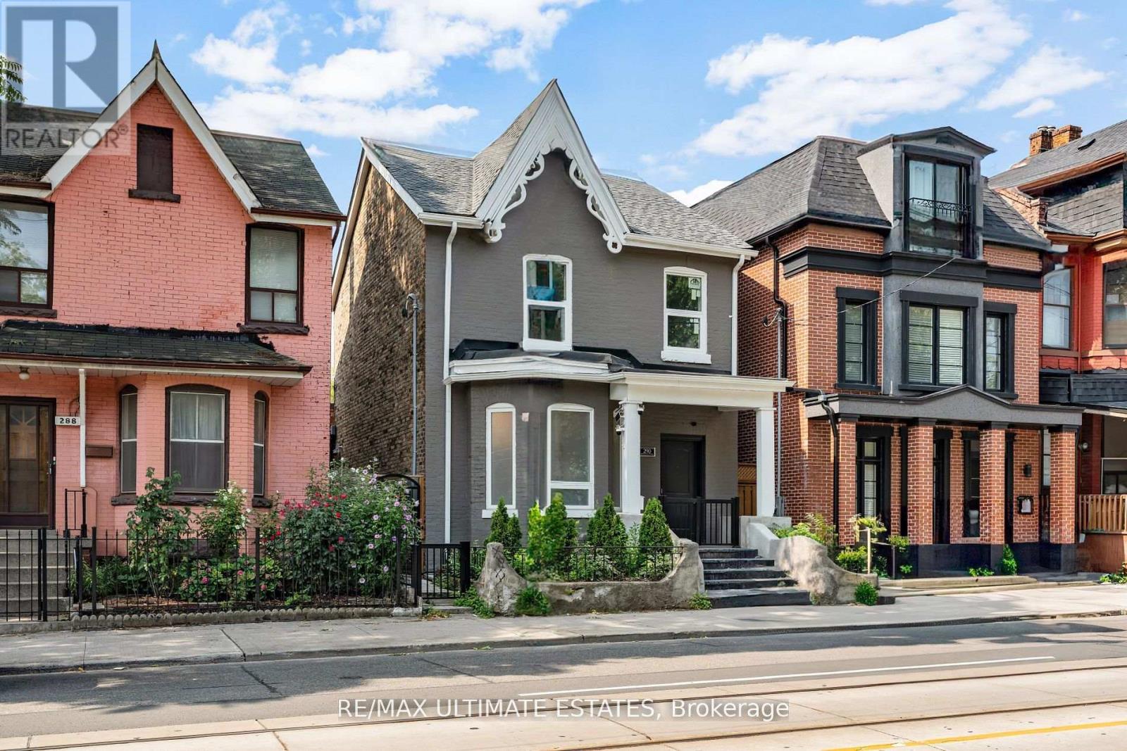 290 Bathurst Street, Toronto, Ontario  M5T 2S3 - Photo 3 - C12656020