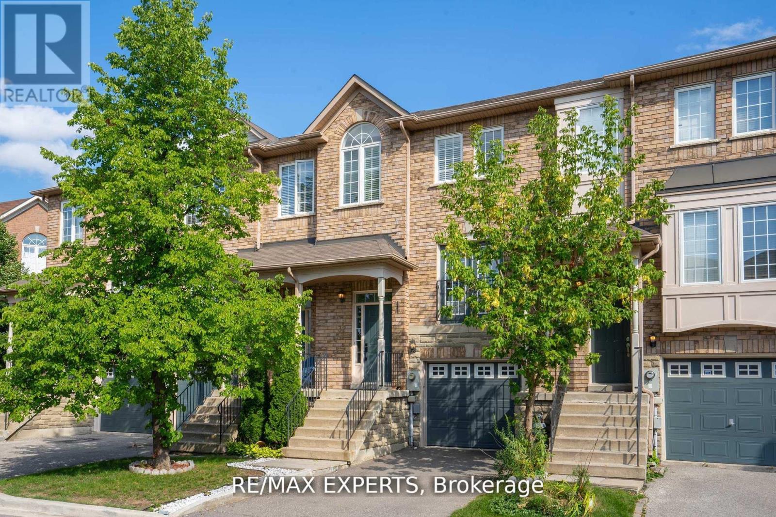 32 - 19 Foxchase Avenue, Vaughan, Ontario  L4L 9M9 - Photo 1 - N12655960