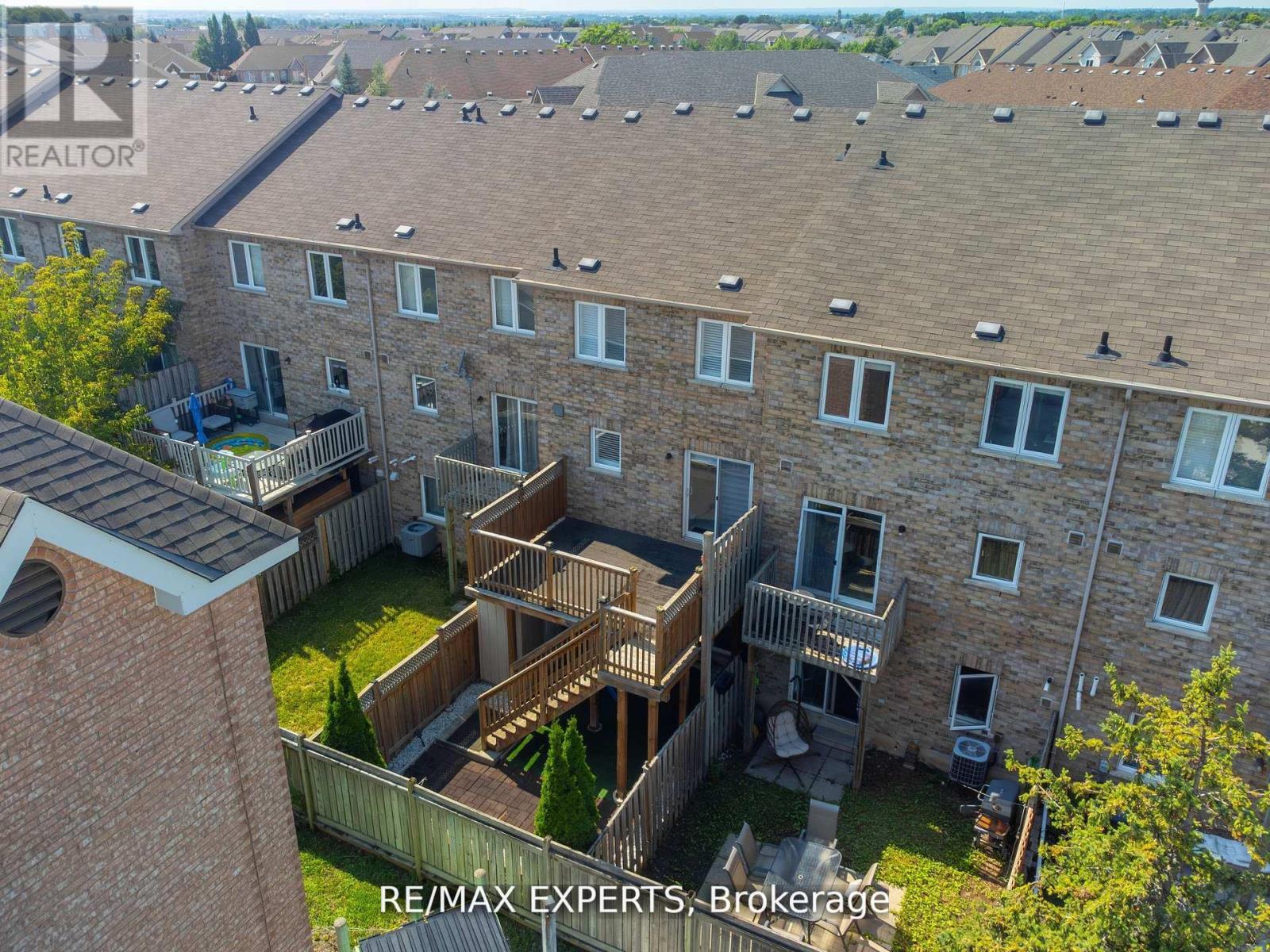 32 - 19 Foxchase Avenue, Vaughan, Ontario  L4L 9M9 - Photo 3 - N12655960