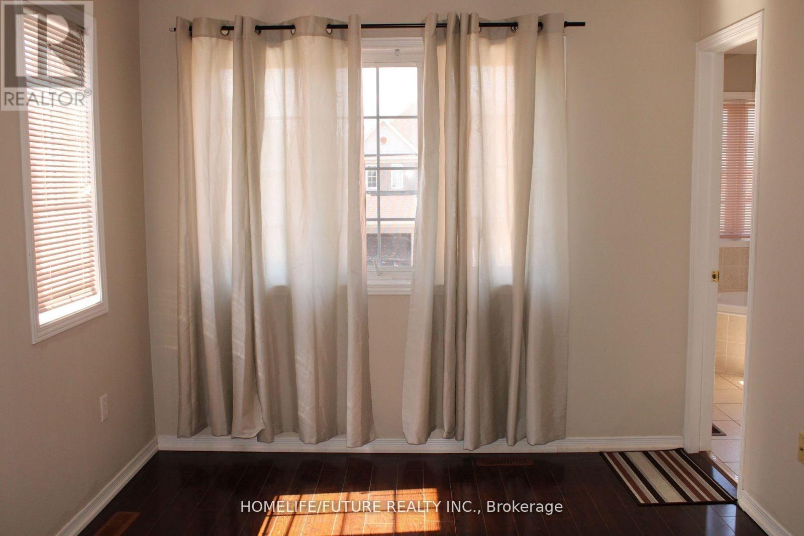 33 Tara Crescent, Markham, Ontario  L3S 4S7 - Photo 10 - N12656060