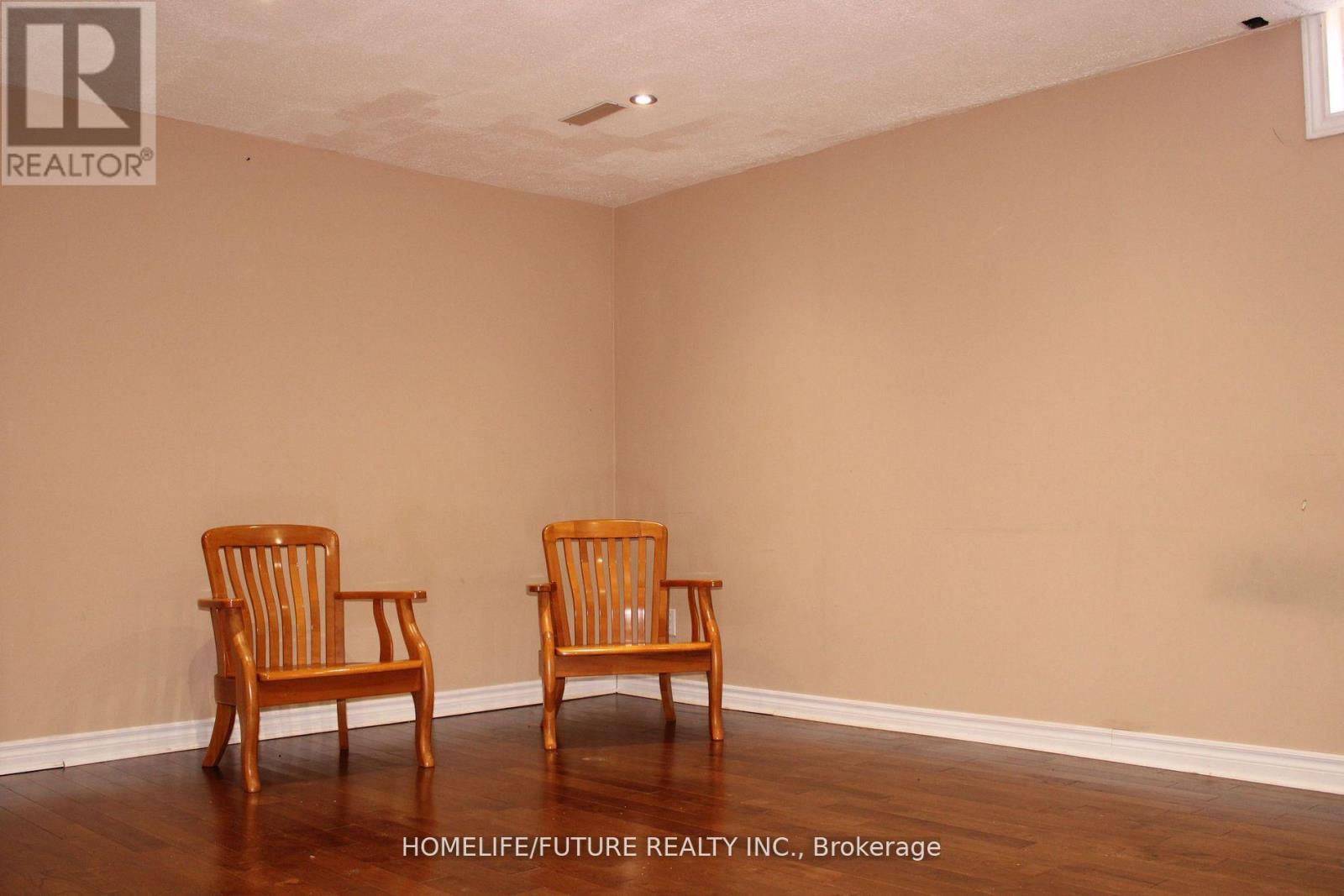 33 Tara Crescent, Markham, Ontario  L3S 4S7 - Photo 15 - N12656060