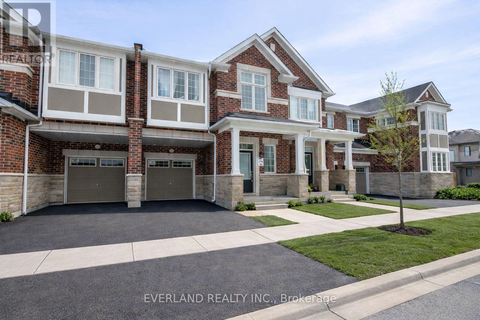 3305 THUNDERBIRD PROMENADE, Pickering, Ontario