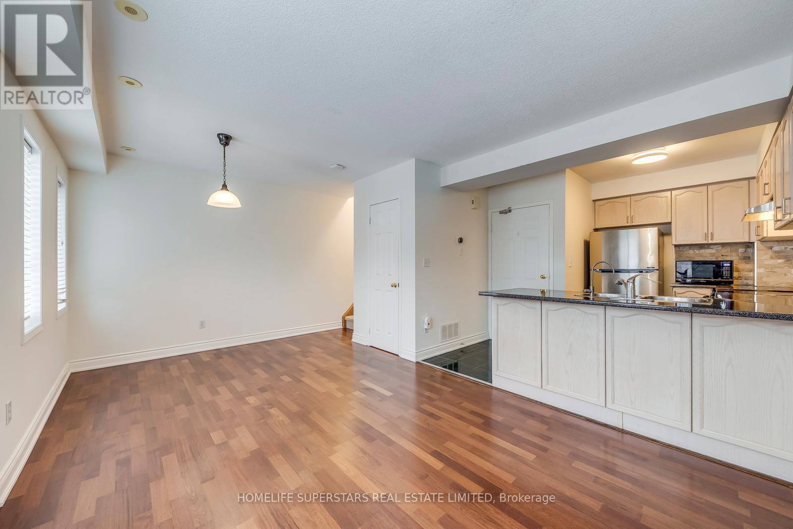 11 - 605 Shoreline Drive, Mississauga, Ontario  L5B 4K3 - Photo 9 - W12655778