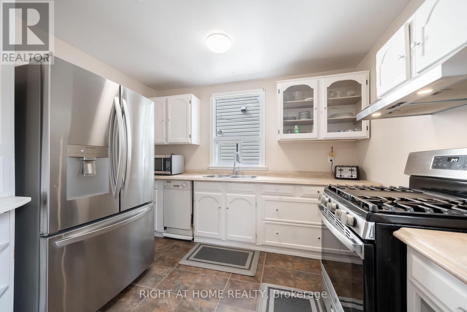 3392 Coronation Avenue, Severn, Ontario  L0K 1G0 - Photo 10 - S12478311