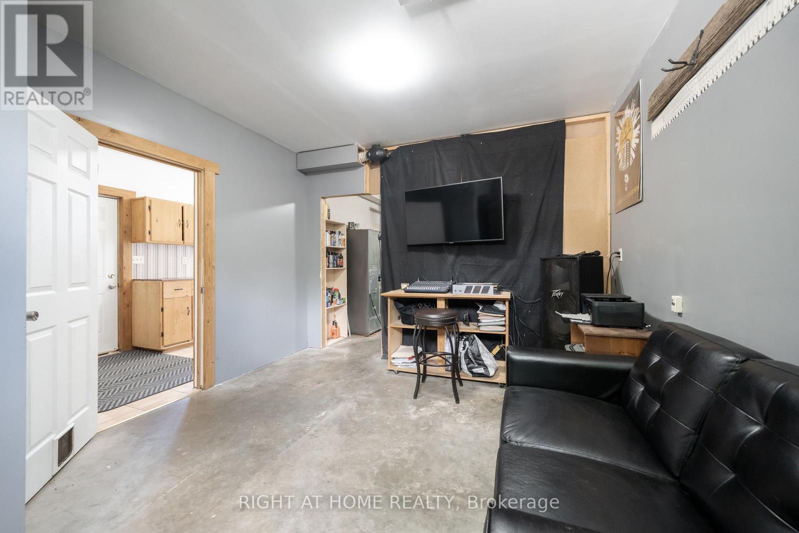 3392 Coronation Avenue, Severn, Ontario  L0K 1G0 - Photo 27 - S12478311