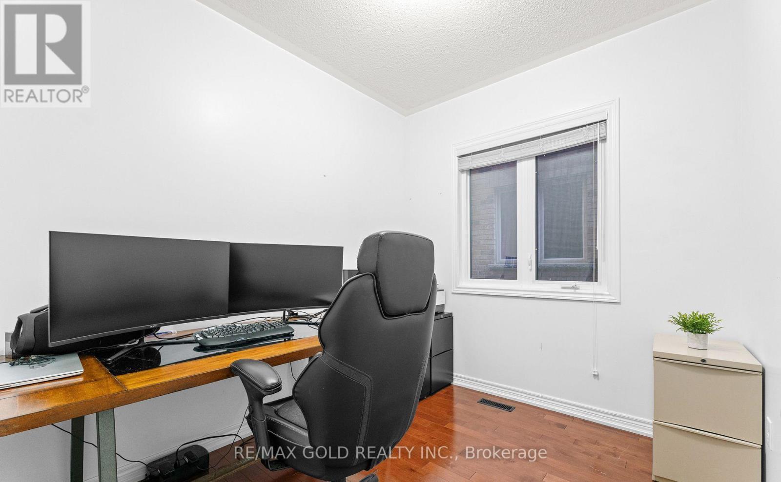 7 Gardenbrooke Trail, Brampton, Ontario  L6P 3L1 - Photo 18 - W12656090