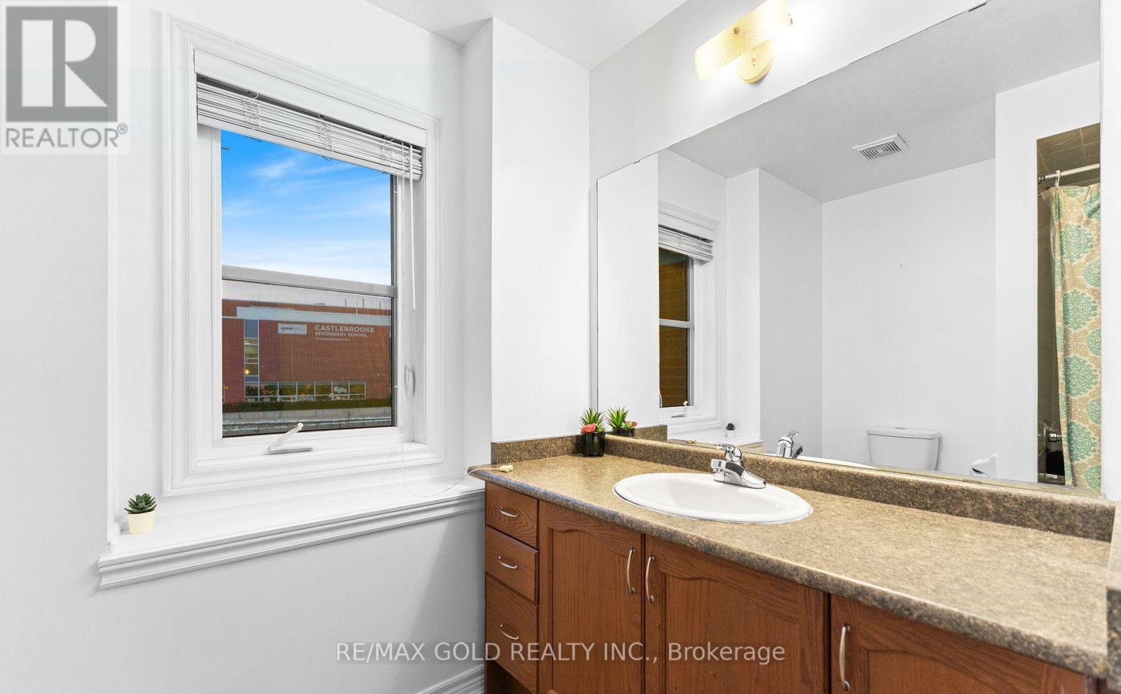 7 Gardenbrooke Trail, Brampton, Ontario  L6P 3L1 - Photo 33 - W12656090