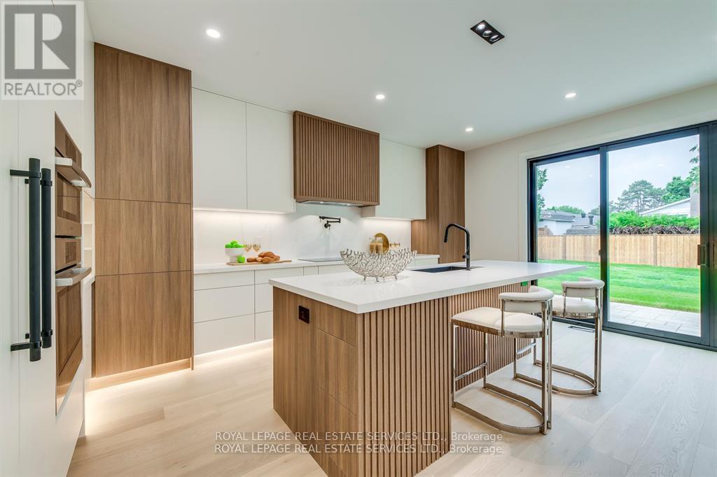 559 Walkers Line, Burlington, Ontario  L7N 2E4 - Photo 16 - W12656092