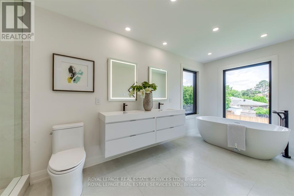 559 Walkers Line, Burlington, Ontario  L7N 2E4 - Photo 31 - W12656092