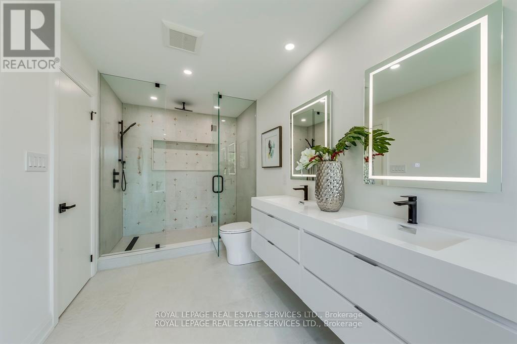 559 Walkers Line, Burlington, Ontario  L7N 2E4 - Photo 32 - W12656092