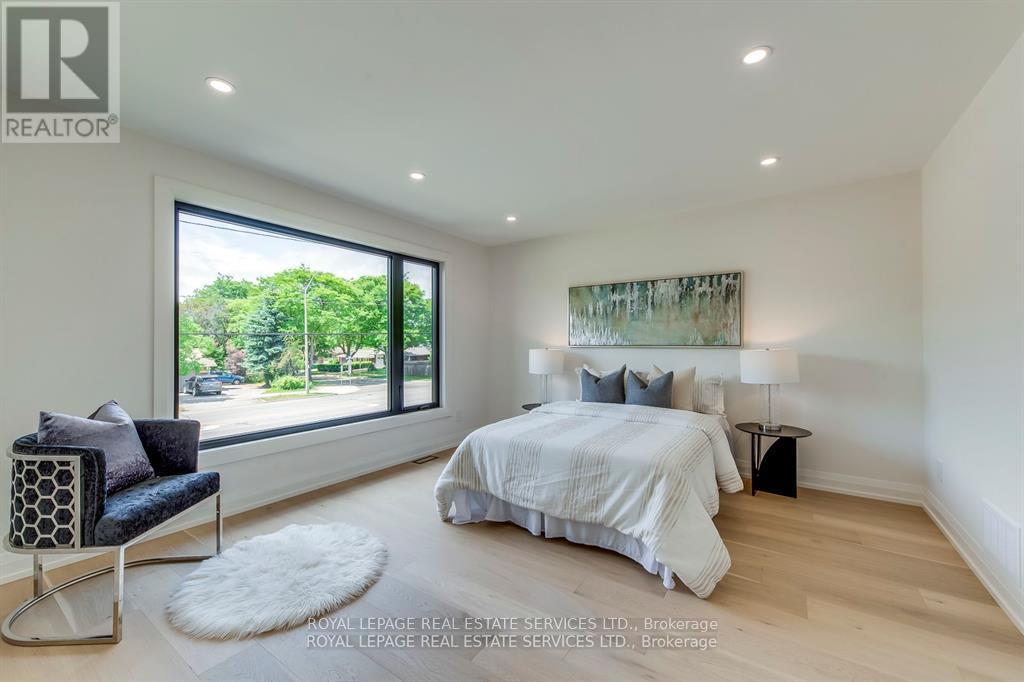 559 Walkers Line, Burlington, Ontario  L7N 2E4 - Photo 33 - W12656092