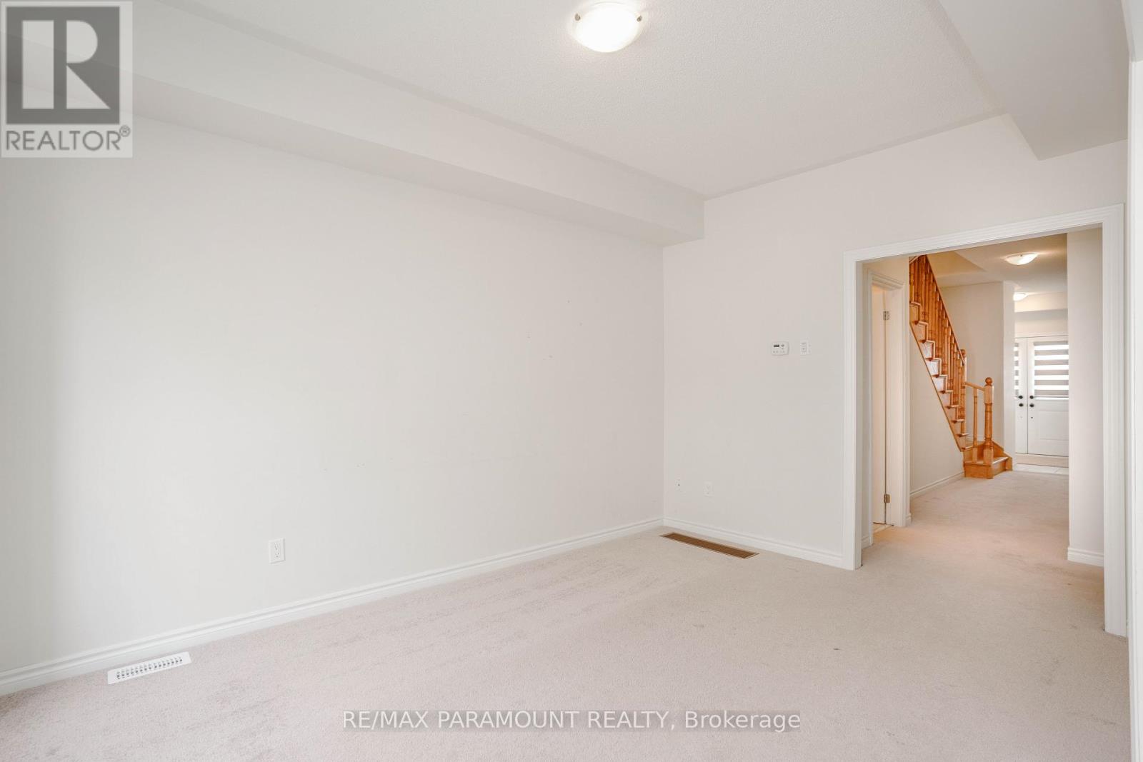 40 Bruton Street, Thorold (Thorold Downtown), Ontario  L2V 3P4 - Photo 4 - X12655970