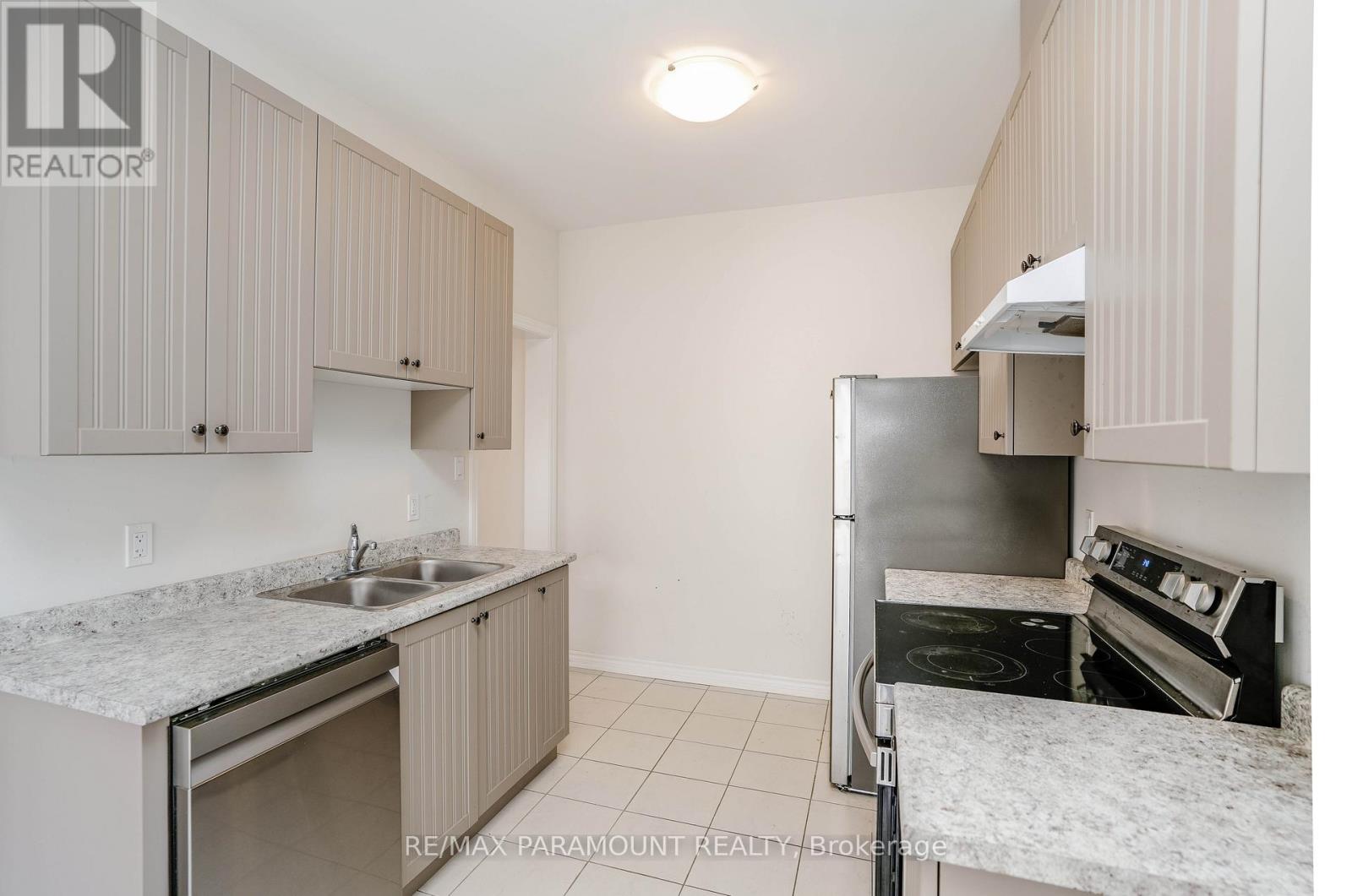 40 Bruton Street, Thorold (Thorold Downtown), Ontario  L2V 3P4 - Photo 8 - X12655970