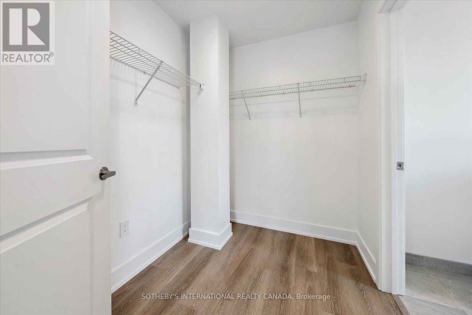 201 - 19b West Street N, Kawartha Lakes, Ontario  K0M 1N0 - Photo 15 - X12656012