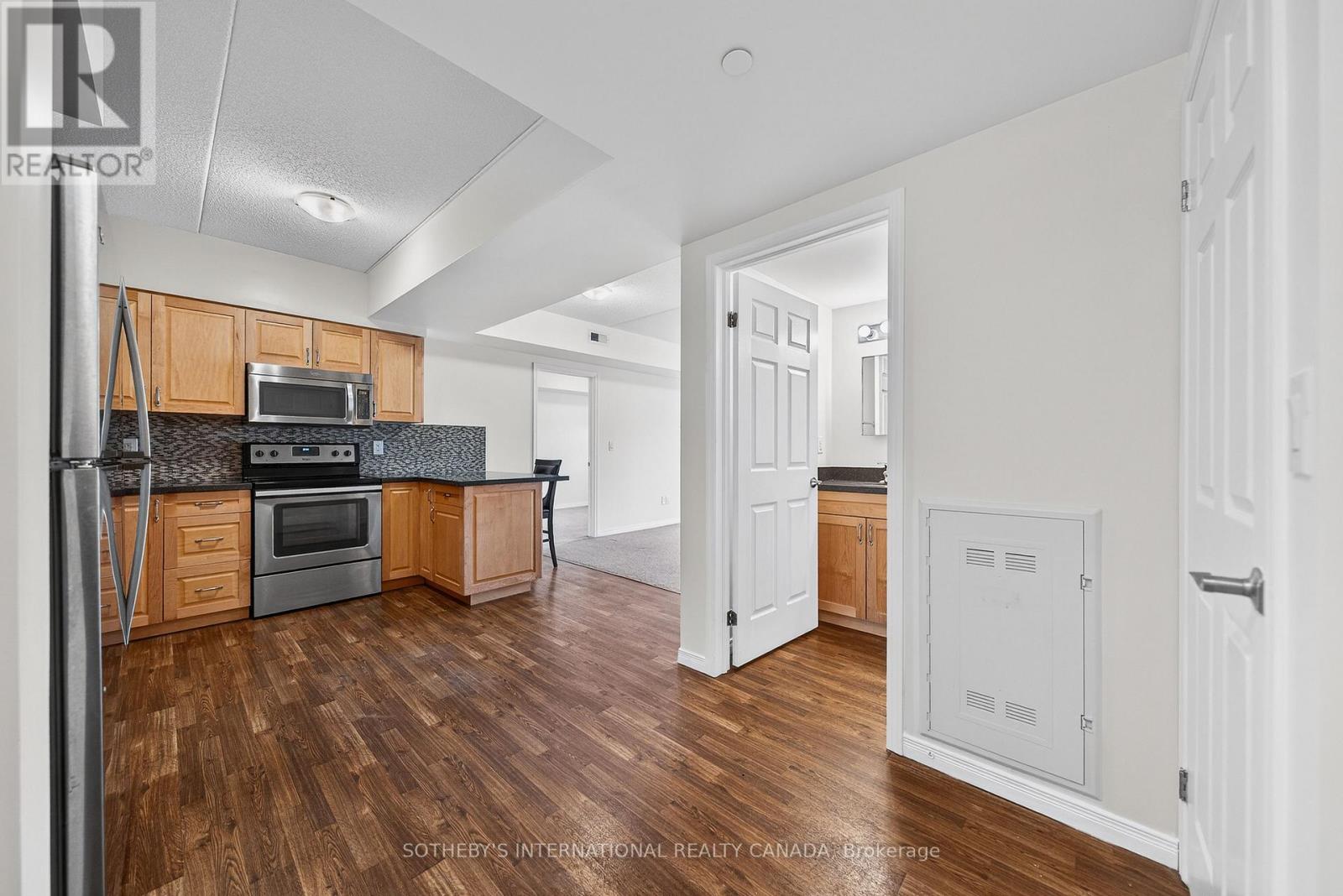 502 - 155 Water Street, Cambridge, Ontario  N1R 3E2 - Photo 6 - X12656014