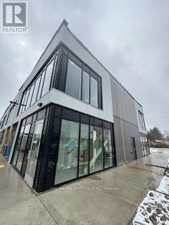 595 Hanlon Creek(2nd) Boulevard, Guelph (Kortright Hills), Ontario  N1C 0A1 - Photo 2 - X12656034