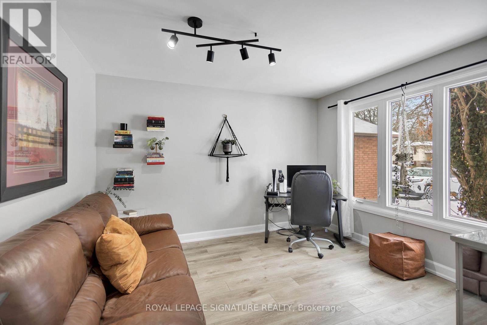 31 Pioneer Place, Brantford, Ontario  N3R 7G7 - Photo 12 - X12656062