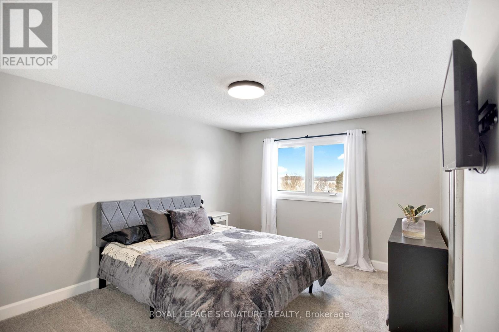 31 Pioneer Place, Brantford, Ontario  N3R 7G7 - Photo 17 - X12656062