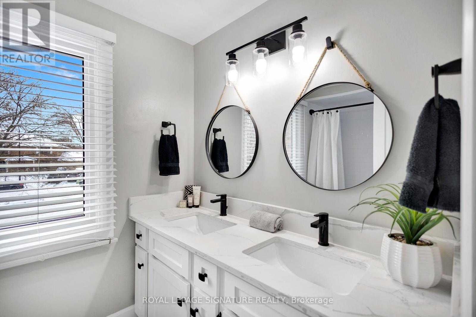 31 Pioneer Place, Brantford, Ontario  N3R 7G7 - Photo 20 - X12656062