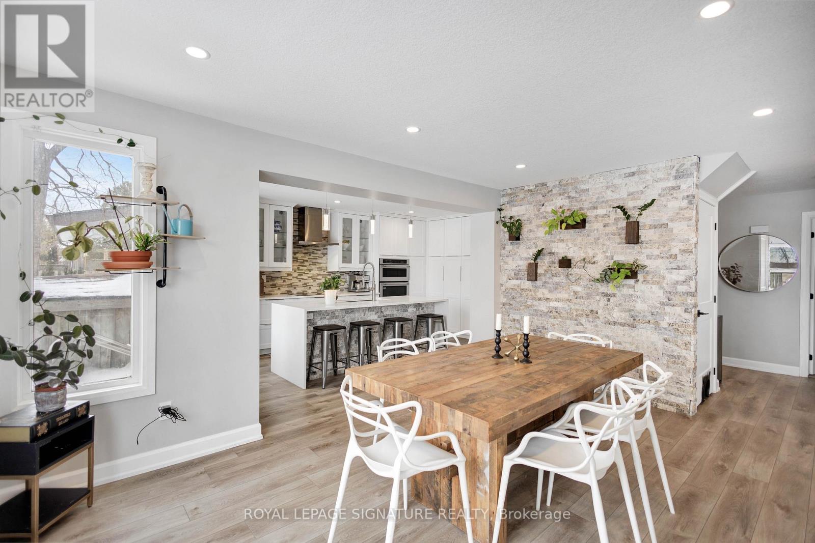 31 Pioneer Place, Brantford, Ontario  N3R 7G7 - Photo 8 - X12656062