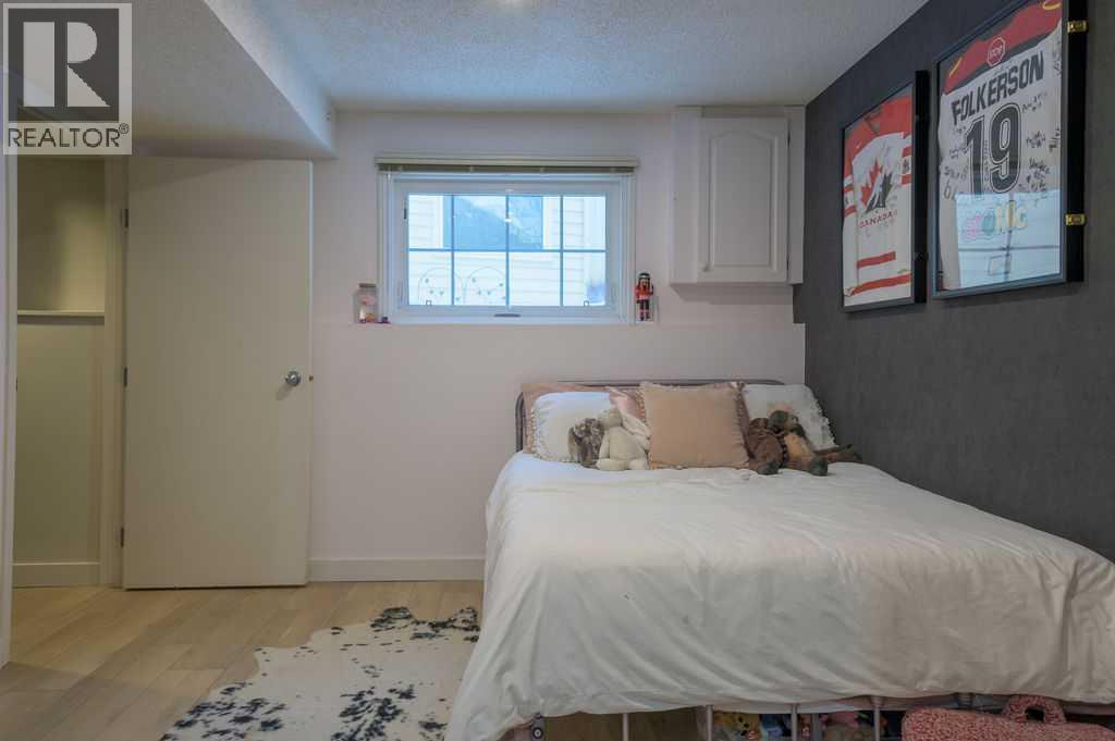 344 Point Mckay Gardens Nw, Calgary, Alberta  T3B 4V8 - Photo 30 - A2275896