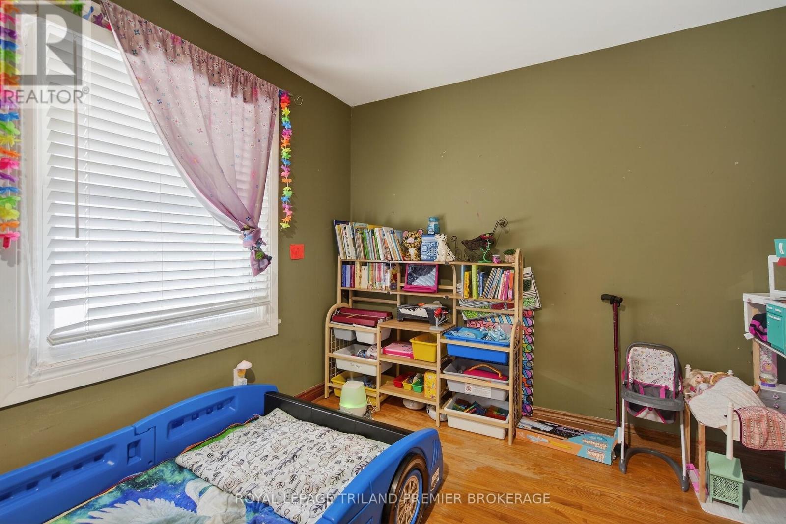 816 Dundalk Drive, London South, Ontario  N6C 3V2 - Photo 18 - X12656156