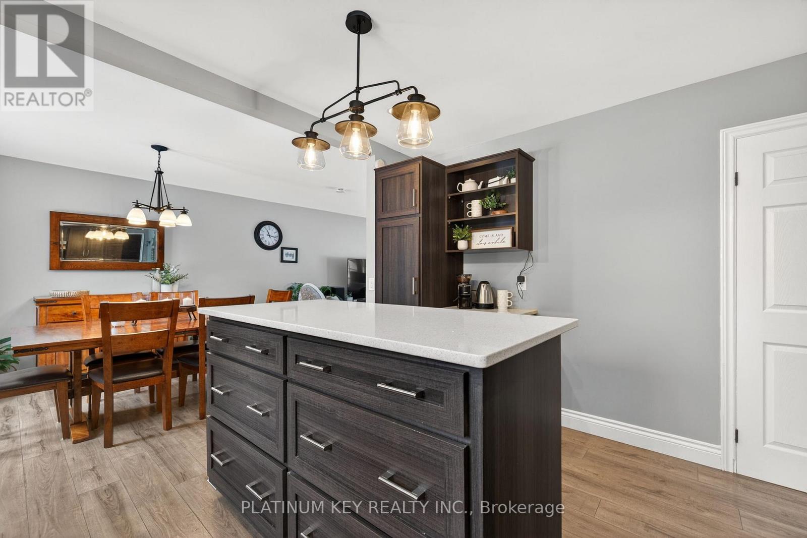 65 Wellington Street, Middlesex Centre, Ontario  N0L 1E0 - Photo 11 - X12656202