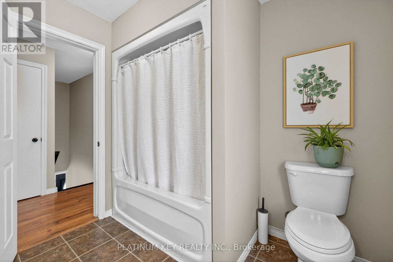 65 Wellington Street, Middlesex Centre, Ontario  N0L 1E0 - Photo 26 - X12656202