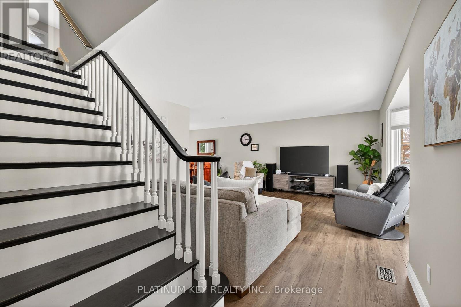 65 Wellington Street, Middlesex Centre, Ontario  N0L 1E0 - Photo 5 - X12656202