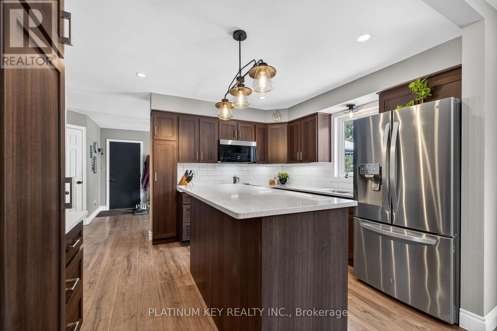 65 Wellington Street, Middlesex Centre, Ontario  N0L 1E0 - Photo 9 - X12656202