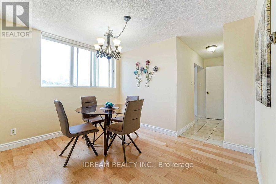 202 - 3700 Kaneff Crescent N, Mississauga, Ontario  L5A 4B8 - Photo 16 - W12388261