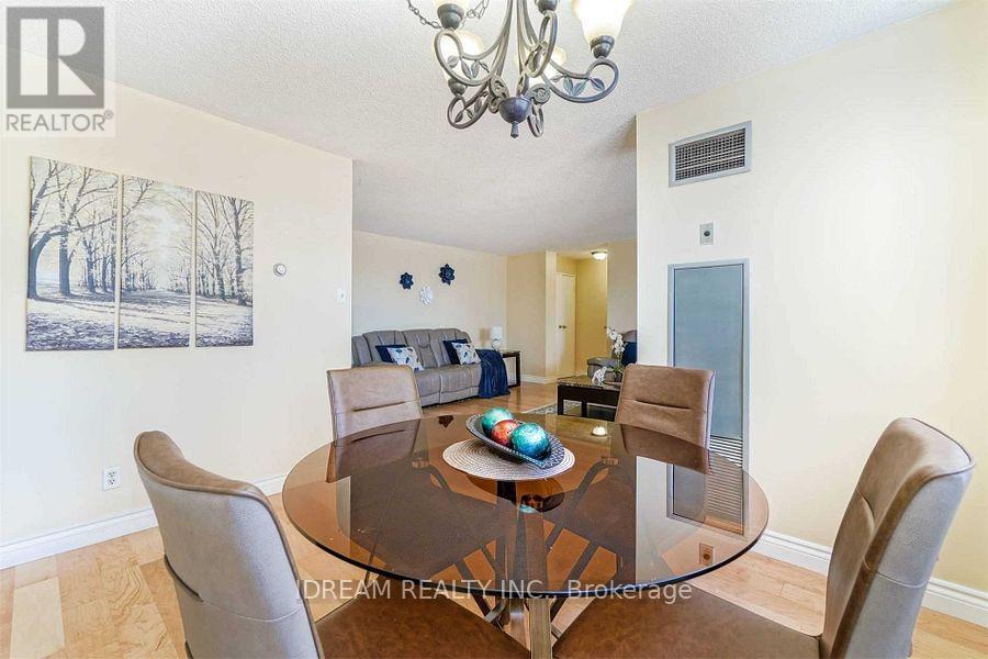 202 - 3700 Kaneff Crescent N, Mississauga, Ontario  L5A 4B8 - Photo 14 - W12388261