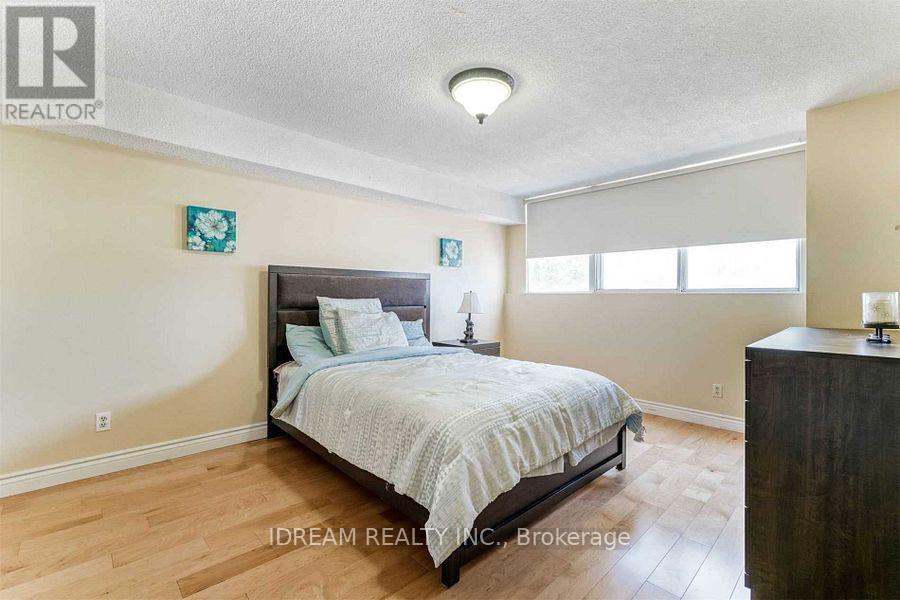 202 - 3700 Kaneff Crescent N, Mississauga, Ontario  L5A 4B8 - Photo 25 - W12388261