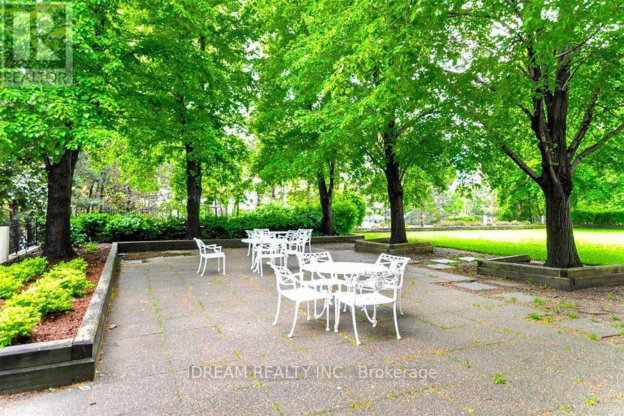 202 - 3700 Kaneff Crescent N, Mississauga, Ontario  L5A 4B8 - Photo 35 - W12388261