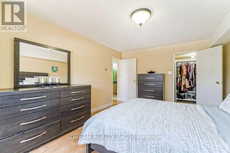 202 - 3700 Kaneff Crescent N, Mississauga, Ontario  L5A 4B8 - Photo 20 - W12388261