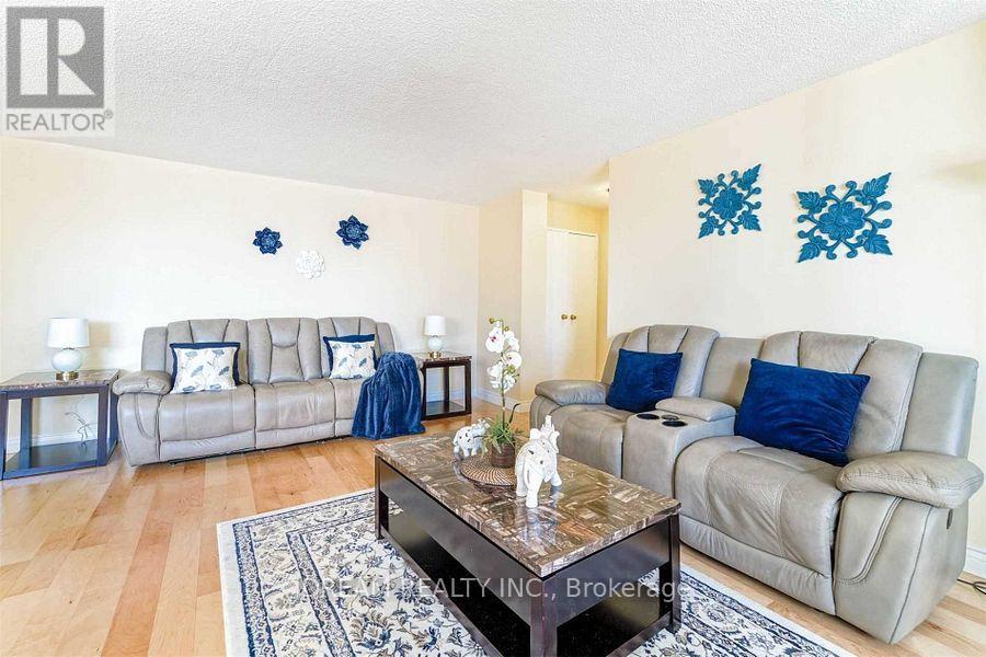 202 - 3700 Kaneff Crescent N, Mississauga, Ontario  L5A 4B8 - Photo 13 - W12388261
