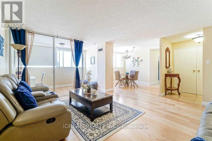 202 - 3700 Kaneff Crescent N, Mississauga, Ontario  L5A 4B8 - Photo 10 - W12388261