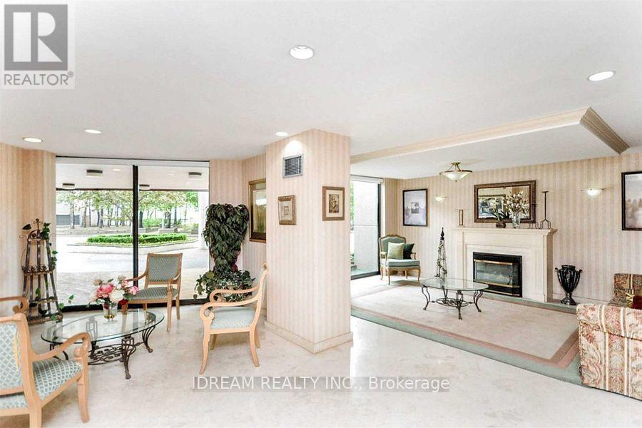 202 - 3700 Kaneff Crescent N, Mississauga, Ontario  L5A 4B8 - Photo 5 - W12388261