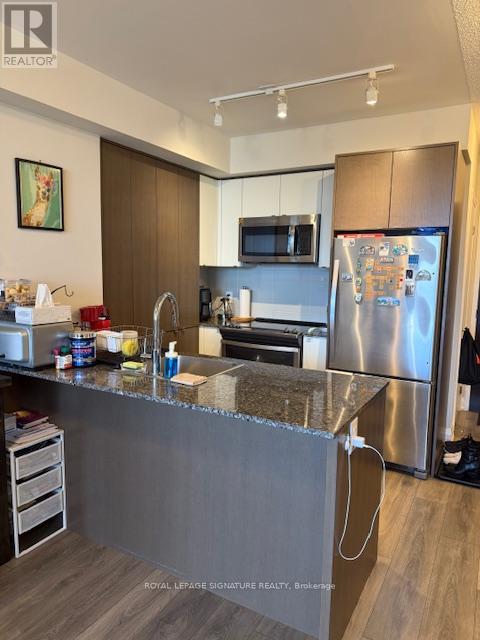 2408 - 9 Valhalla Inn Road, Toronto, Ontario  M9B 0B2 - Photo 7 - W12556660