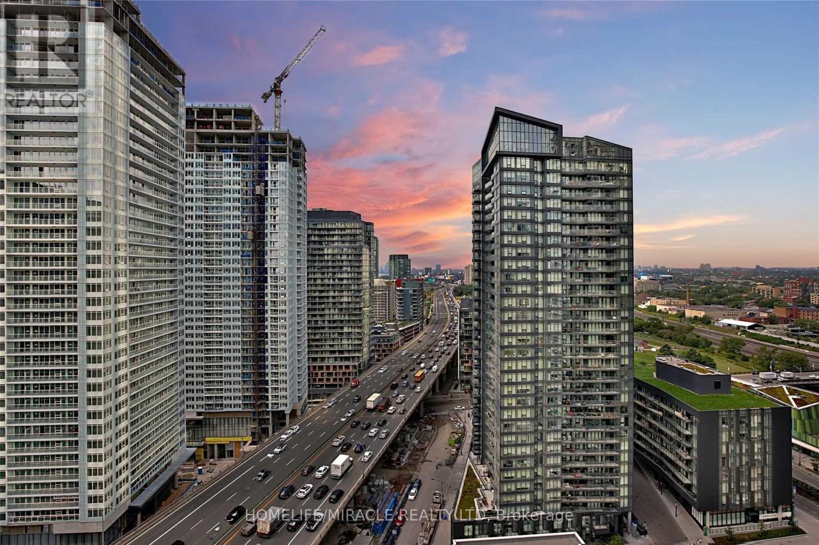 2609 - 75 Queens Wharf Road, Toronto (Waterfront Communities), Ontario  M5V 0J8 - Photo 11 - C12656110